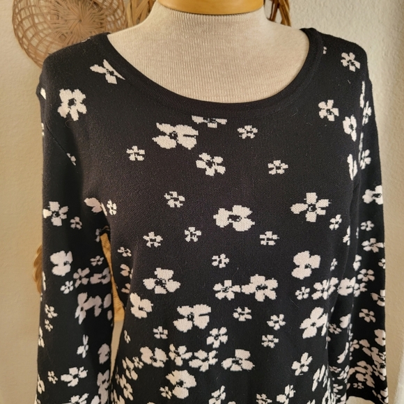 Tommy Hilfiger Floral Black and Cream Sweater Dress Sz L - Picture 3 of 5